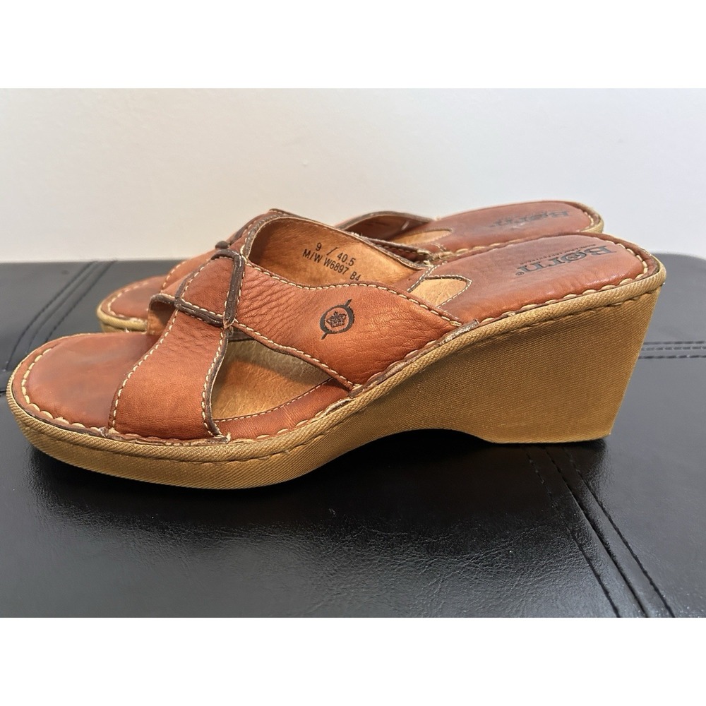Born Lios Women's Leather Crisscross Wedge Sandal Size 9